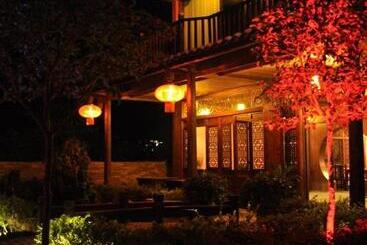 هتل Yangshuo Mountain Nest Boutique