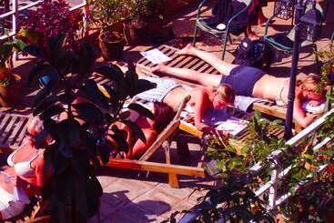 The Cloudland International Youth Hostel Close To The City Center,15 Min Walks To The Subway, Close