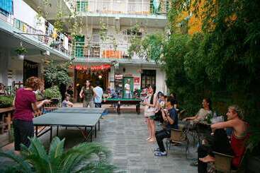 The Cloudland International Youth Hostel Close To The City Center,15 Min Walks To The Subway, Close