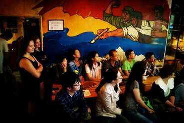 The Cloudland International Youth Hostel Close To The City Center,15 Min Walks To The Subway, Close