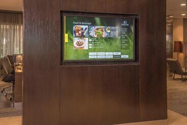 هتل Courtyard By Marriott Hershey Chocolate Avenue