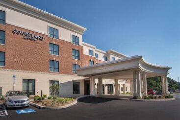 هتل Courtyard By Marriott Hershey Chocolate Avenue