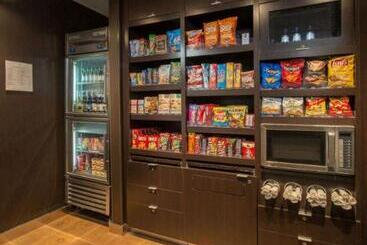 هتل Courtyard By Marriott Hershey Chocolate Avenue