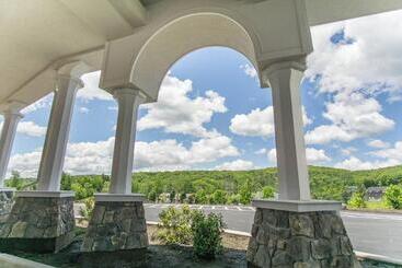 호텔 Courtyard By Marriott Lenox Berkshires