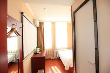 هتل Greentree Inn Liaoning Dalian Railway Station South Shengli Square Express