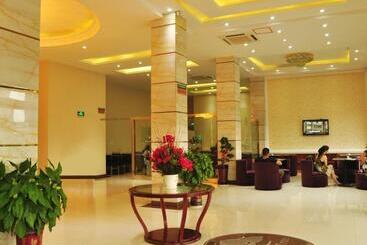 هتل Greentree Inn Zhejiang Taizhou Tiantai Bus Station Express