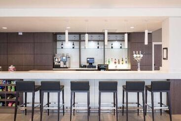 هتل Hampton By Hilton Aberdeen Airport