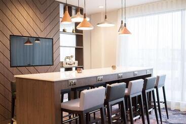 هتل Hampton By Hilton Aberdeen Airport