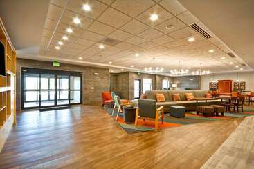 هتل Home2 Suites By Hilton Evansville