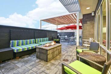 هتل Home2 Suites By Hilton Rapid City