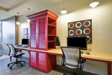 هتل Home2 Suites By Hilton Rapid City