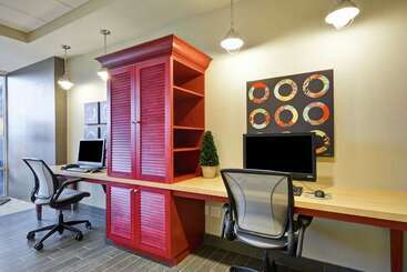 هتل Home2 Suites By Hilton Rapid City