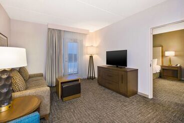 هتل Homewood Suites By Hilton Saratoga Springs