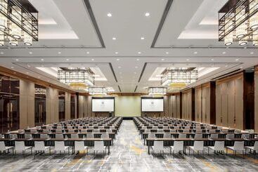 هتل Hyatt Regency Shanghai Global Harbor