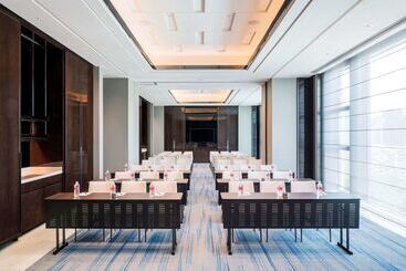 هتل Hyatt Regency Shanghai Global Harbor