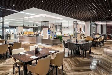 هتل Hyatt Regency Shanghai Global Harbor