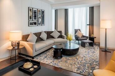 هتل Hyatt Regency Shanghai Global Harbor