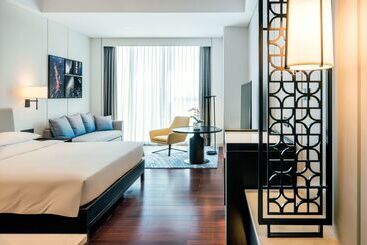 هتل Hyatt Regency Shanghai Global Harbor