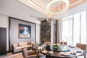 هتل Hyatt Regency Shanghai Global Harbor