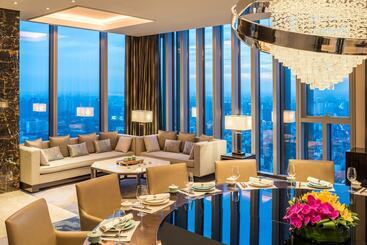 هتل Hyatt Regency Shanghai Global Harbor