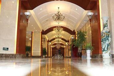 هتل Qingdao Tianrunjinwang