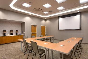 هتل Springhill Suites By Marriott Idaho Falls