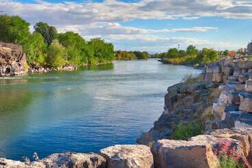 هتل Springhill Suites By Marriott Idaho Falls