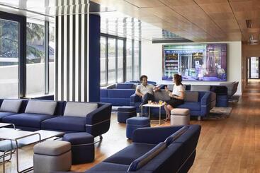 فندق Yooma Urban Lodge Tour Eiffel