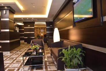 Tilal Almadina Hotel & Suites