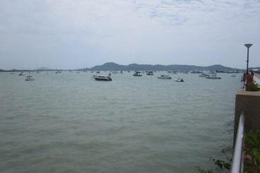 هاستل Na Na Chart Phuket