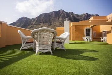 Coral Los Silos  Your Natural Accommodation Choice