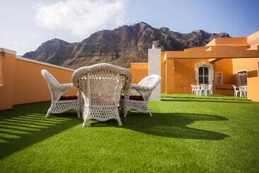 Coral Los Silos  Your Natural Accommodation Choice