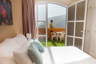 Coral Los Silos  Your Natural Accommodation Choice
