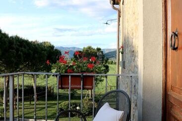 هتل Agriturismo Terra Di Cortona