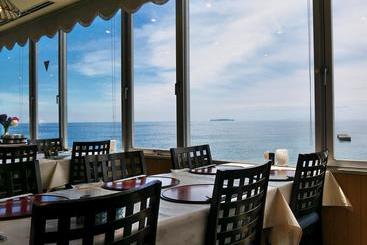 هتل Wisterian Life Club Atami