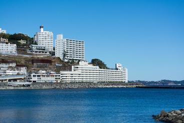 هتل Wisterian Life Club Atami