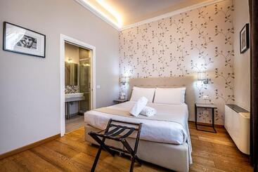 Martelli 6 Suite & Apartments