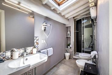 Martelli 6 Suite & Apartments