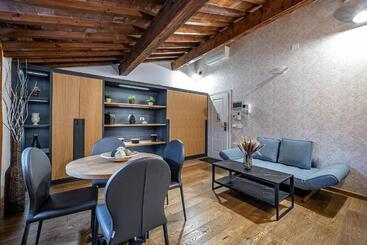 Martelli 6 Suite & Apartments