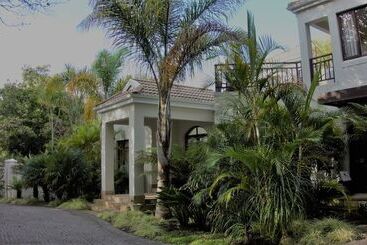 پانسیون Cherry Berry Guest House