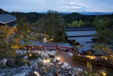 ريوكان Kurokawa Onsen Gosyo Gekkoujyu