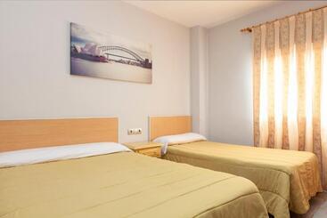 هتل Olympia Ronda Hostel