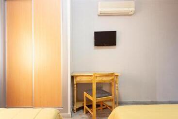 هتل Olympia Ronda Hostel