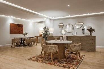 هتل Néro Luxury Suites