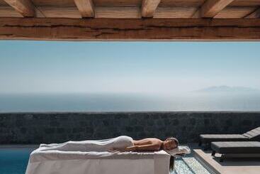هتل Néro Luxury Suites