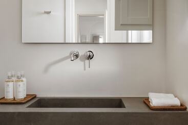 هتل Néro Luxury Suites