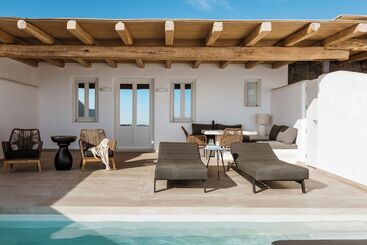 هتل Néro Luxury Suites