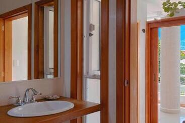 هتل Casa Tramontana