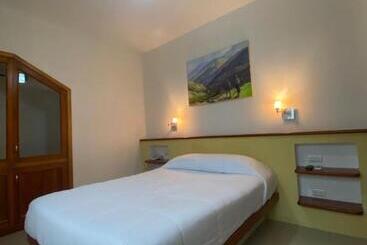 هتل Casa Tramontana