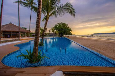 هتل Pristine Mermaid Resort